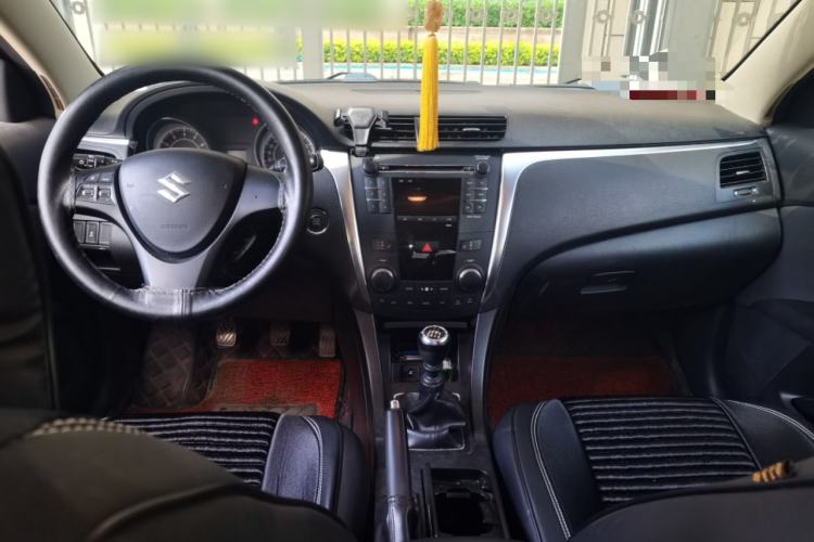 Used Suzuki Kizashi 2010 2.4L Two-Wheel Drive Standard Edition
