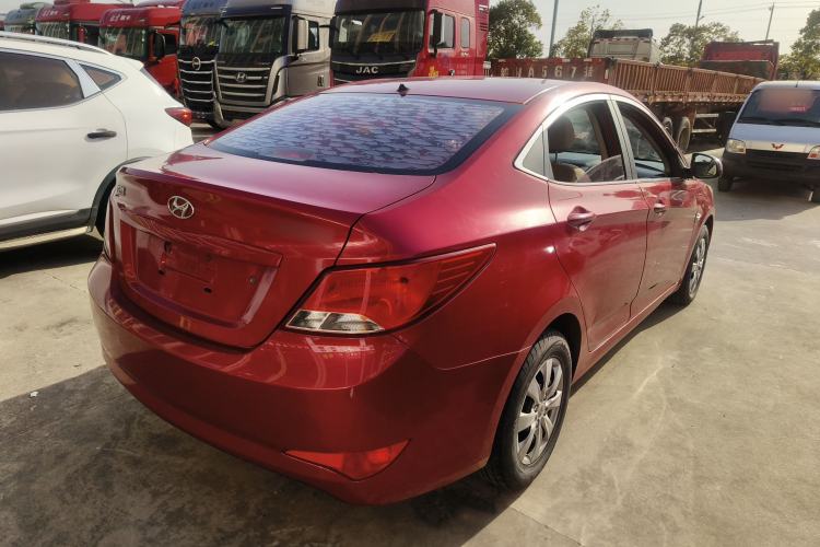 Used Hyundai Verna (older generation) 2014 1.4L Manual Smart GLS Trim