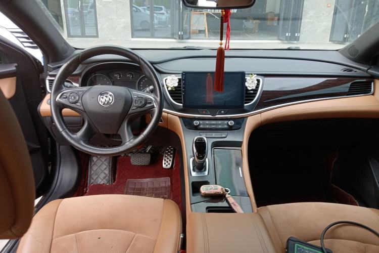 Used Buick LaCrosse 2016 20T Elite Edition Center Console