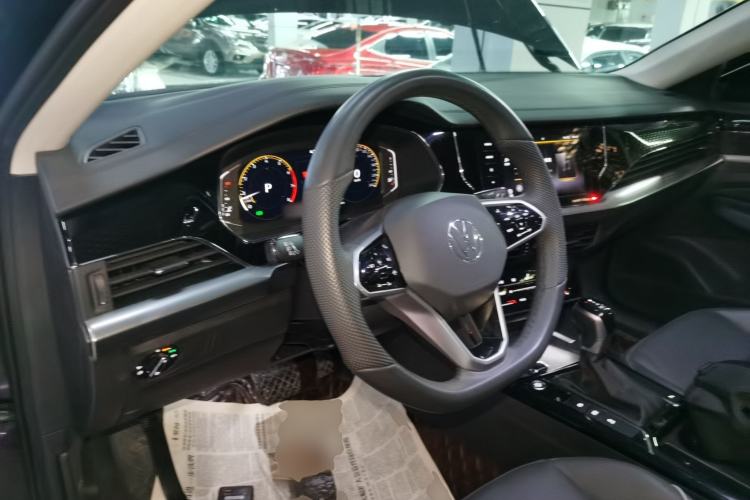 Used Volkswagen Passat 2024 380TSI Starry Dragon Edition Center Console