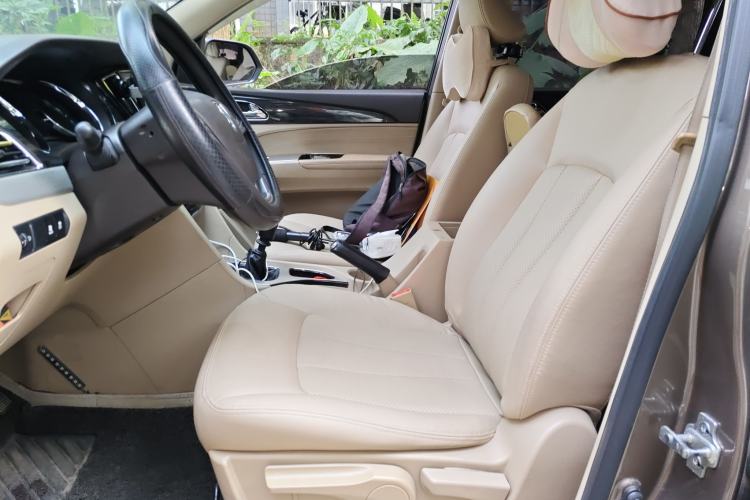 Used Baojun 730 2016 1.5T Manual Luxury Edition 7 Seats
