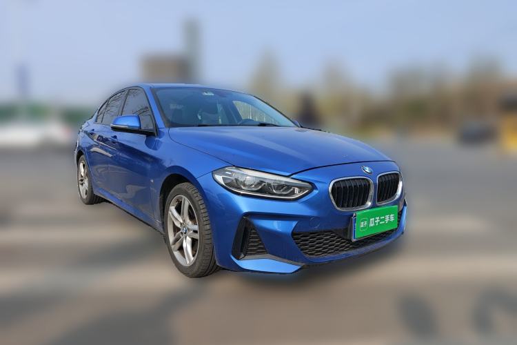 Used BMW 1 Series 2019 118i M Sport Package Front Right 45 Deg