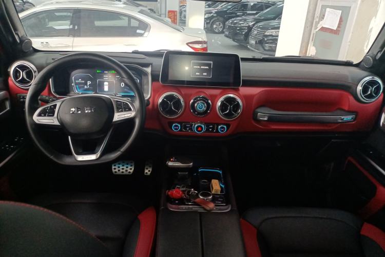 Used BAIC Off-Road BJ40 2021 2.0D Automatic Four-Wheel Drive Blade Hero Edition Adventurer Type Center Console