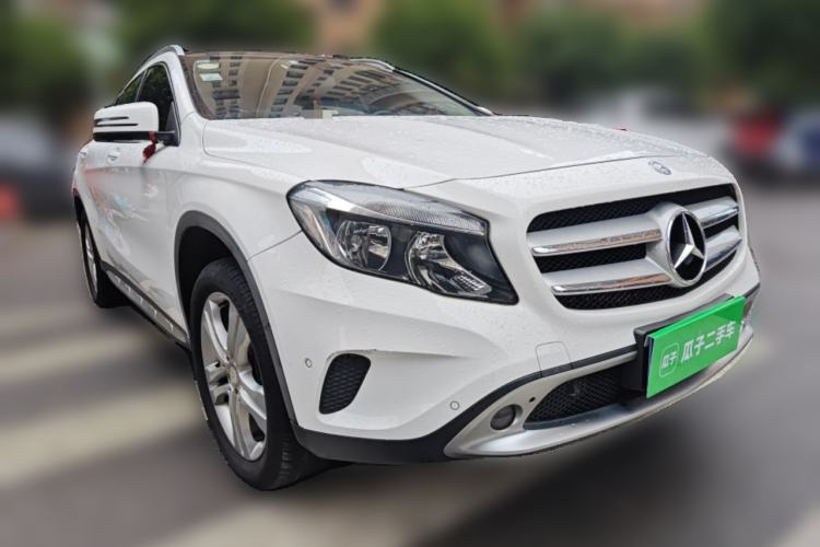 Used Mercedes-Benz GLA 2016 GLA 200 Sport Edition Front Right 45 Deg