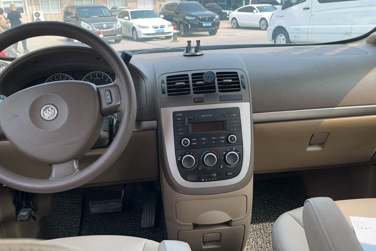 Used Buick GL8 2014 2.4L Classic Edition
