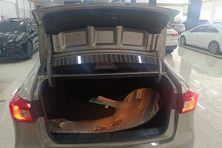 Used Roewe 360 2017 1.5L Automatic Luxury Edition
