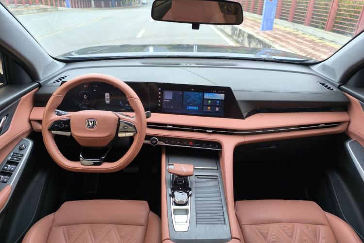 Used Changan CS75 PLUS 2023 3rd Generation 1.5T Automatic Prestige Model
