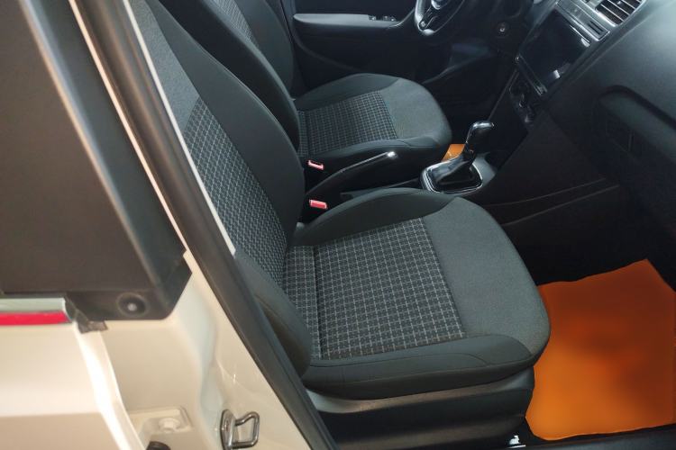 Used Volkswagen Polo 2016 1.6L Automatic Comfort Model Right Front Seat