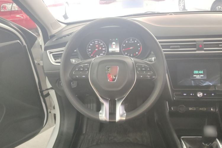 Used Roewe i5 2020 1.5L Manual 4G Connect Luxury Edition