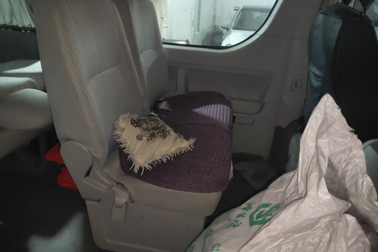 Used Jinbei Hiace 2014 2.0L Luxury Version V19
