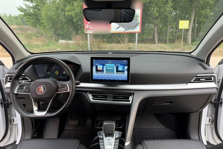 Used BYD Song Pro 2019 1.5T Automatic Luxury Model Interior 2