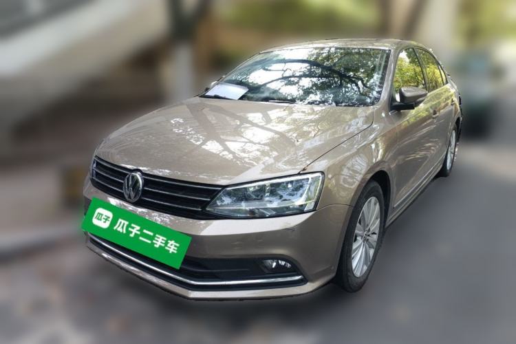 Used Volkswagen Sagitar 2015 1.6L Manual Comfort Model