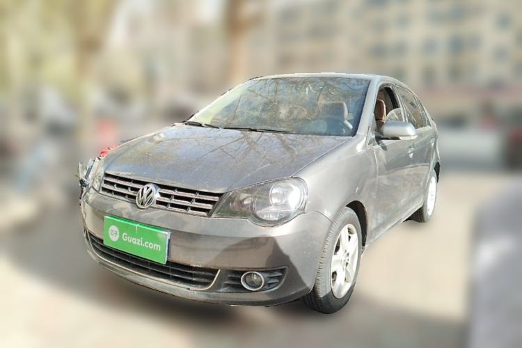 Used Volkswagen Polo 2011 Jingqu 1.6L Manual - Real Cool Edition