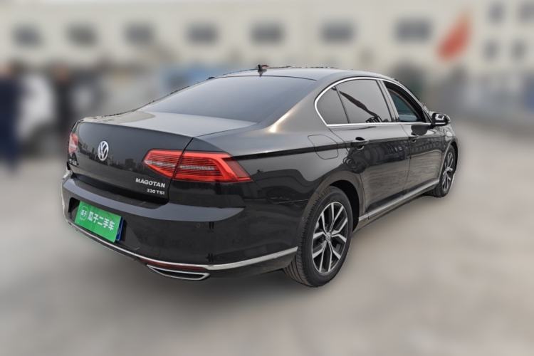 Used Volkswagen Magotan 2017 330TSI DSG Luxury Model Rear Right 45 Deg