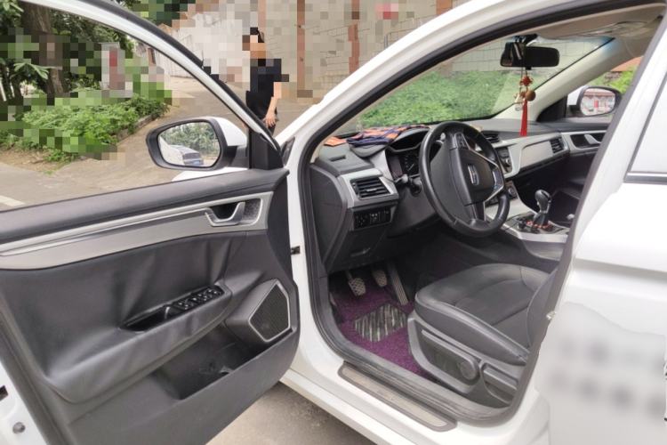 Used Geely Auto Emgrand GL 2017 1.8L Manual Elite Model Driver Seat