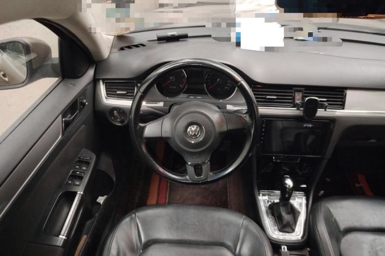 Used Volkswagen Bora 2014 1.6L Automatic Fashion Model Steering Wheel