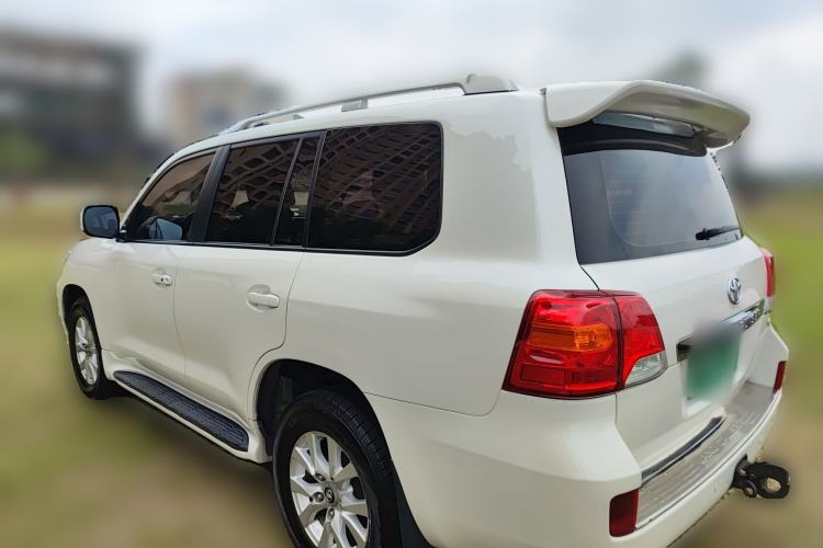 Used Toyota Land Cruiser 2015 4.0L 5-Seater Middle East Version
