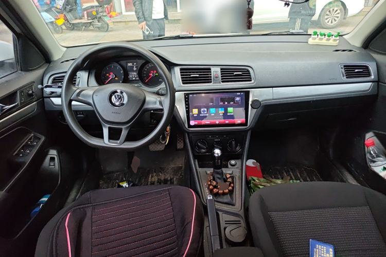 Used Volkswagen Lavida 2015 1.6L Automatic Fashion Edition Center Console