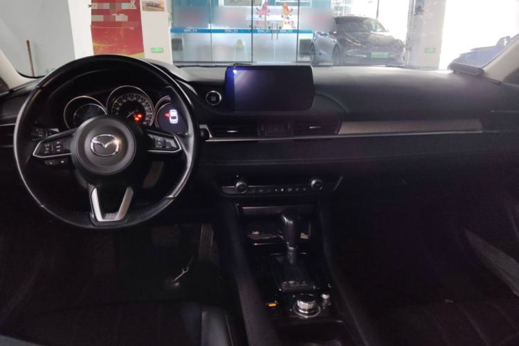 Used Mazda Atenza 2020 2.0L Blue Sky Luxury Edition Center Console