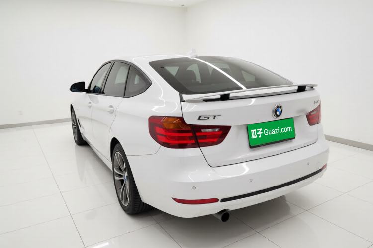 Used BMW 3 Series GT 2016 320i Design Package Edition Exterior 3