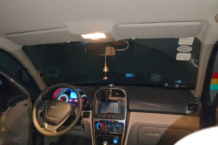 Used Chery Tiggo 3 2014 1.6L Manual Fashion Edition Center Console