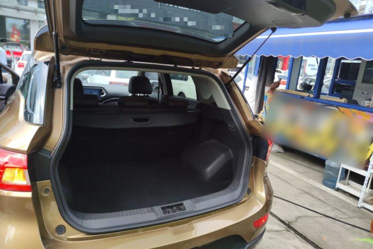 Used GAC Trumpchi GS4 2017 235T Automatic Two-Wheel Drive Elite Edition Trunk