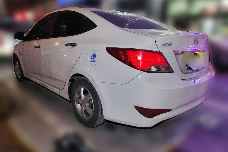 Used Hyundai Verna (older generation) 2016 1.4L Automatic Leading-Edge GLX