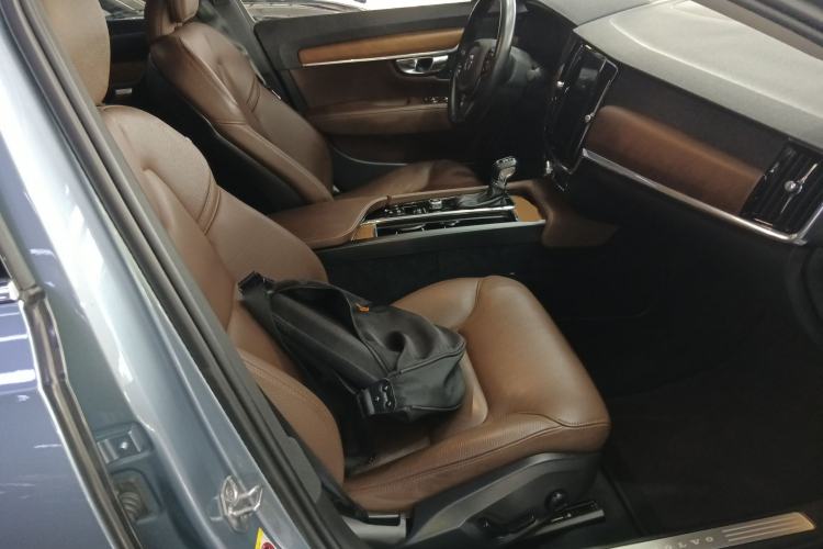 Used Volvo S90 2020 T5 Zhiyi Luxury Edition Right Front Seat