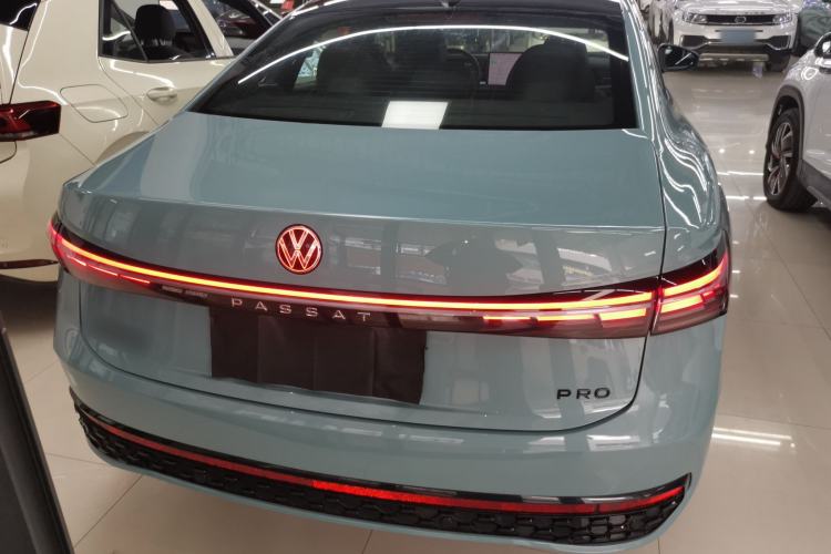 Used Volkswagen Passat 2025 Pro 380TSI Starry Dragon Luxury Edition
