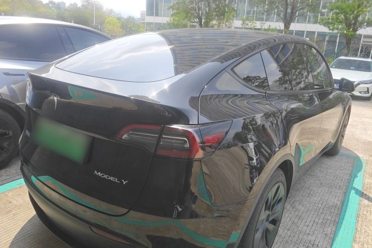 Used Tesla Model Y 2023 Rear-Wheel-Drive Version