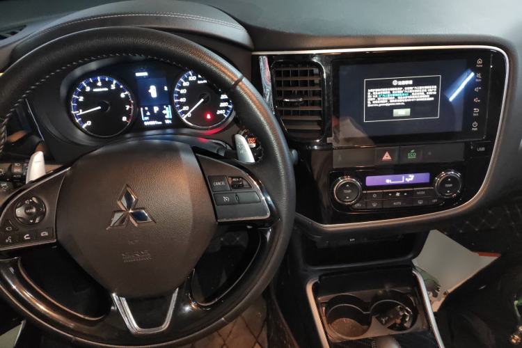 Used Mitsubishi Outlander 2021 2.4L 4x4 Zhi Xiang Edition 7 Seats