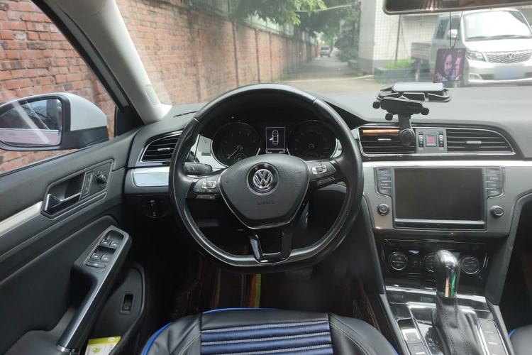 Used Volkswagen Lamando 2017 280TSI DSG Comfort Edition
