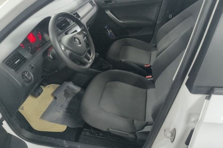 Used Volkswagen Santana 2017 Haval H6 1.6L Automatic Fashion Edition Left Front Seat