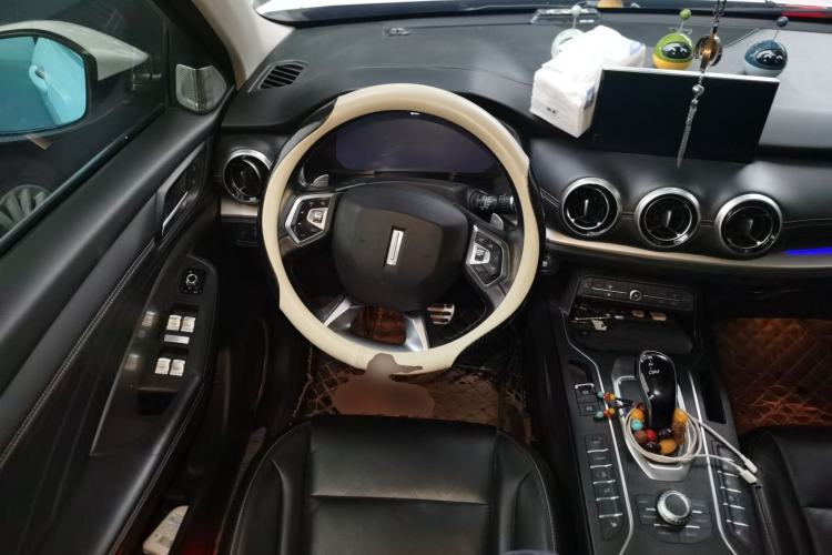 Used Wey VV6 2019 2.0T Two-Wheel-Drive Ultra-Luxury Version China VI Standard Steering Wheel