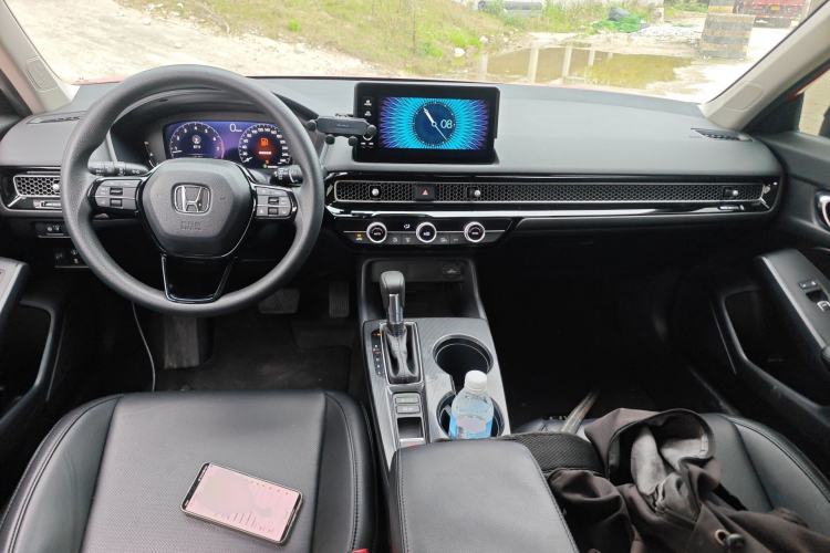 Used Honda Civic 2022 240TURBO CVT Dynamic Edition Center Console