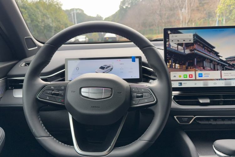 Used Geely Auto Preface 2025 Dongfang Yao 1.5TD Kunlun Edition
