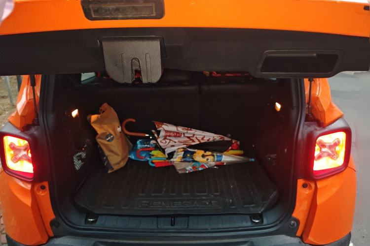 Used Jeep Renegade 2018 Connected Large Screen Version 180T Automatic High-Energy Edition
