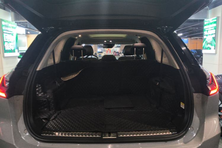 Used Nio ES8 2020 580 km Range 7-Seater Version