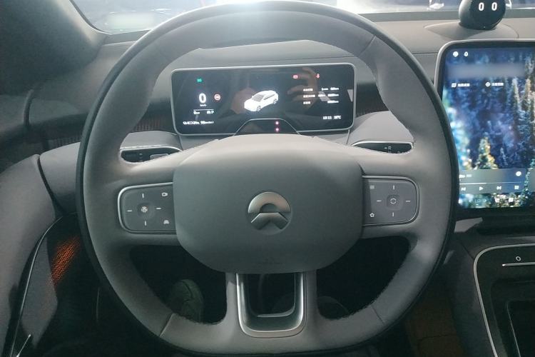 Used Nio ET5T 2025 75 kWh Touring Steering Wheel