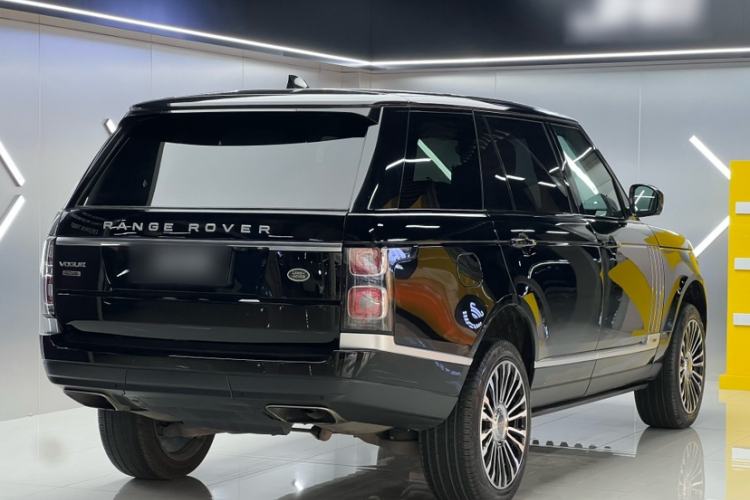 Used Land Rover Range 2018 3.0 SC V6 Vogue Extended-Length Model
