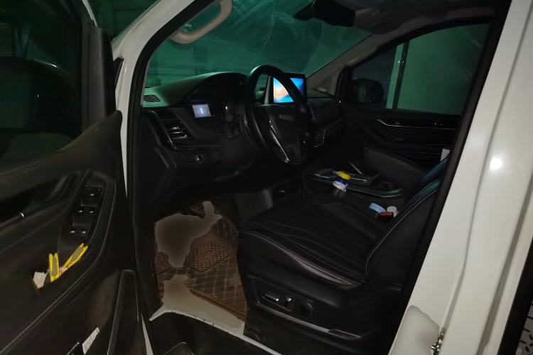 Used SAIC MAXUS G20 2021 Facelifted PLUS 2.0T Gasoline Automatic Luxury Edition