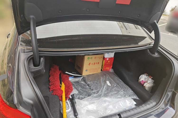 Used BMW 5 Series 2018 Restyled 530Li Luxury Edition M Sport Package Trunk