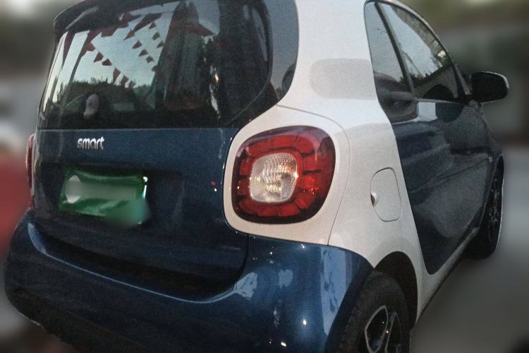 Used smart fortwo 2017 1.0L 52kW New Sound Special Edition China V Emission Standard
