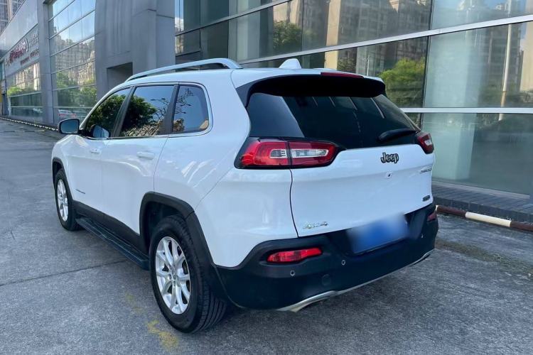 Used Jeep Cherokee 2016 2.4L Professional Smart Version