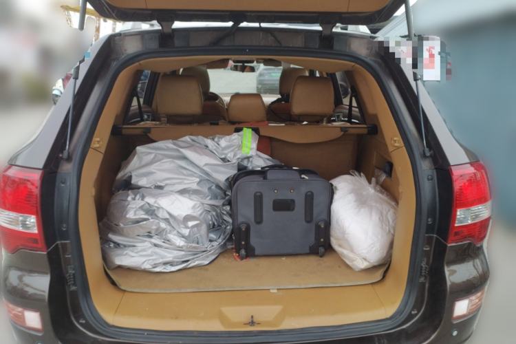 Used Huatai Boliger 2013 1.8T Automatic Two-Wheel Drive Zhihui Edition Trunk