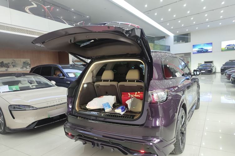 Used Hima AITO M8 2025 Model Pure Electric Max+ Six-Seat Four-Wheel-Drive Version