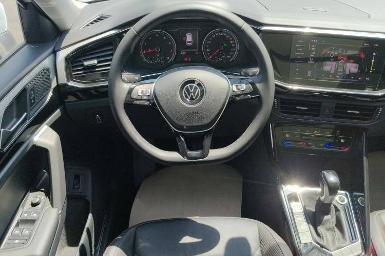 Used Volkswagen Tayron 2022 280TSI Two-Wheel Drive Luxury Smart Connectivity Version Steering Wheel