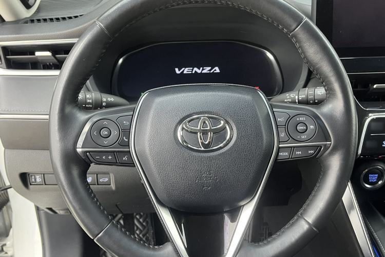 Used Toyota Venza 2022 2.0L CVT Two-Wheel Drive Prestige Edition