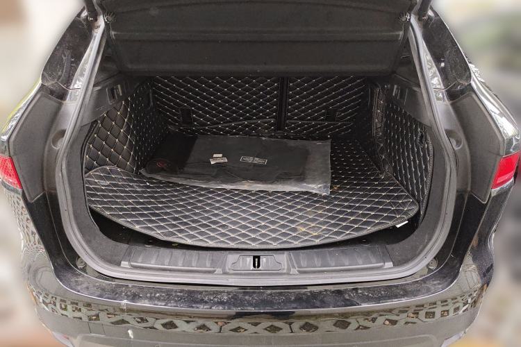 Used Jaguar F-PACE 2018 2.0T Two-Wheel Drive Urban Deluxe Edition
