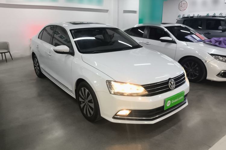 Used Volkswagen Sagitar 2017 180TSI Automatic Luxury Edition Exterior 1